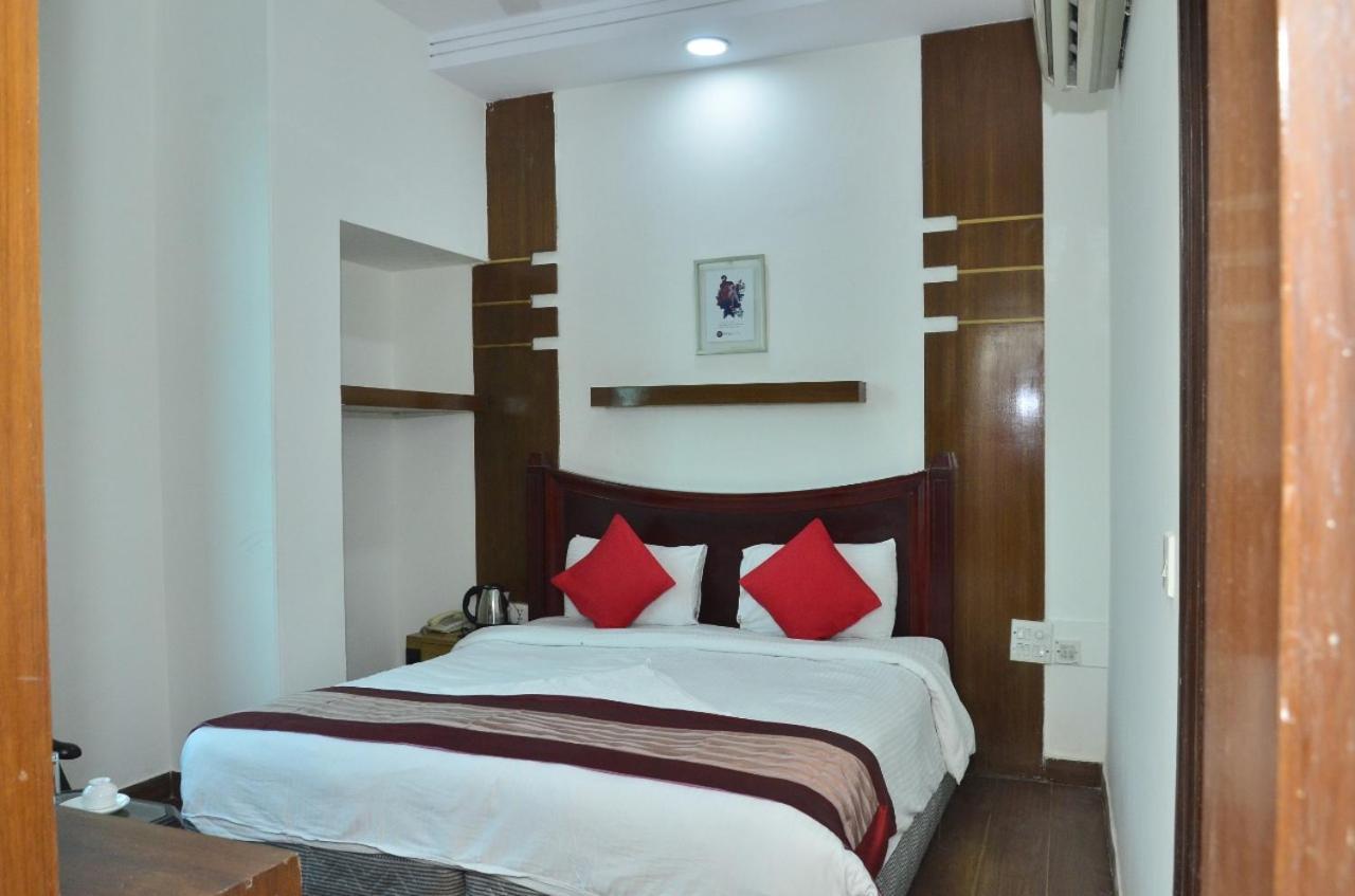 DDR Hotel Residency Gurgaon Exterior foto