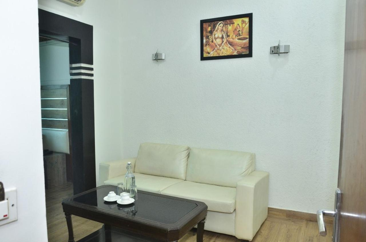 DDR Hotel Residency Gurgaon Exterior foto